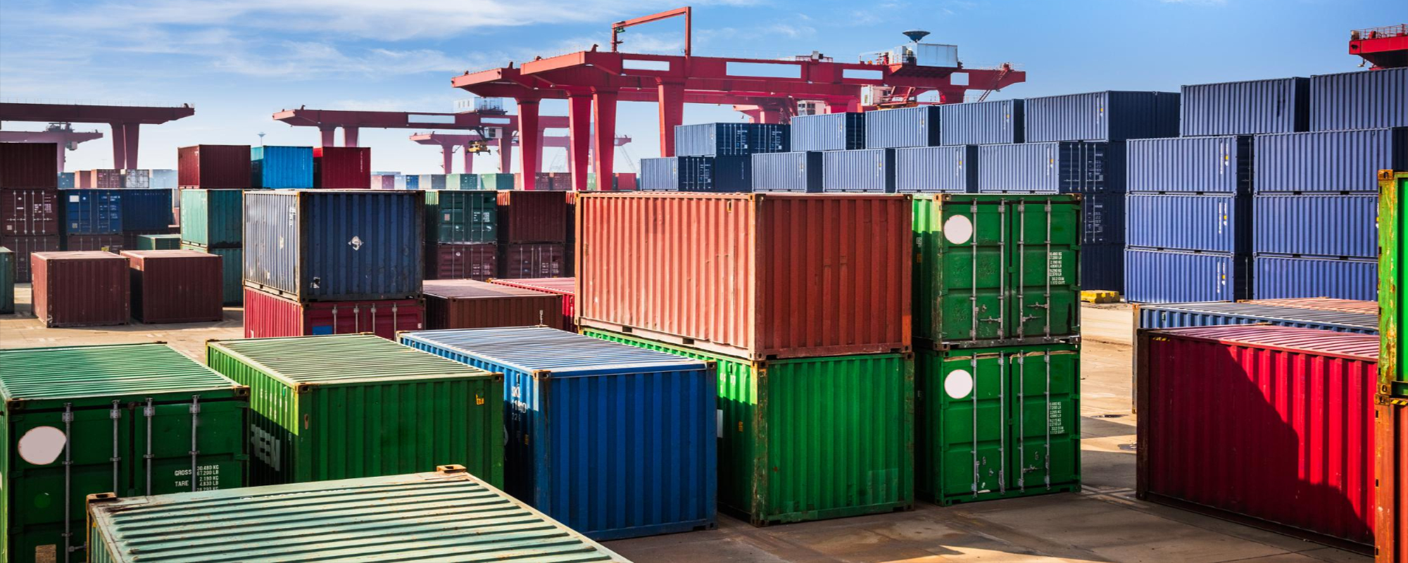 Four Businesses That Benefit from Storage Containers